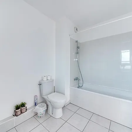 Guestready - Spacious Studio With Balcony In Apartment Lyon